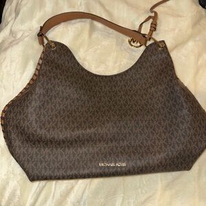 NWT Michael Kors Brown LG Slouchy Shldr Bag